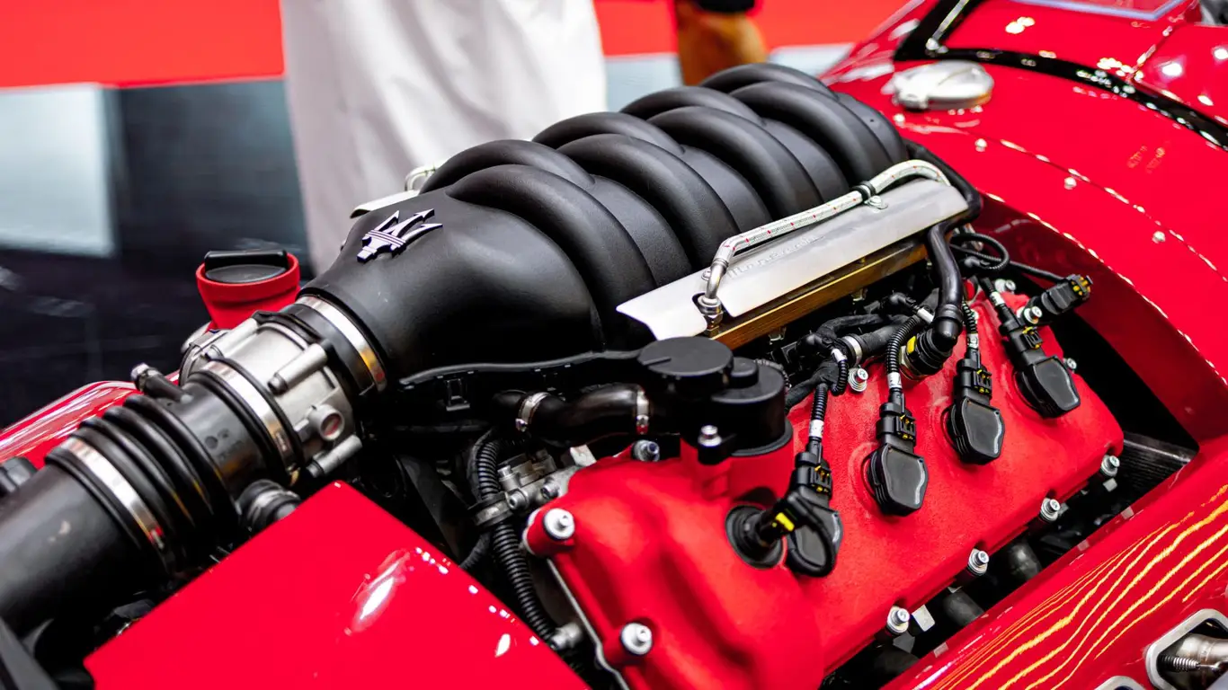 Классификация моторных масел: стандарты, их отличия и сфера применения