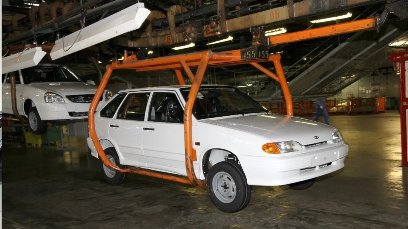 Ржавчина, коробка и мотор: проблемы и плюсы Lada 2114 с пробегом