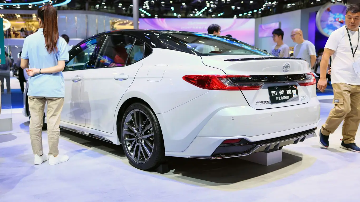 Российские депутаты будут завидовать: как выбрать подержанную Toyota Camry