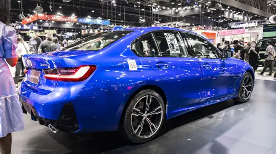 Почему BMW 3 серии любят за управляемость, но боятся ремонта